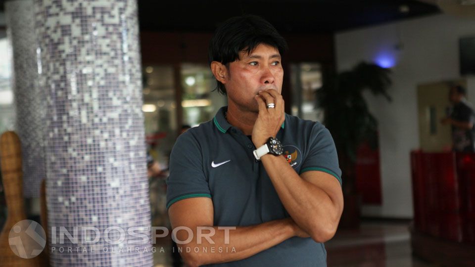 Eduard Tjong, mantan Pelatih Timnas Indonesia U-19. Copyright: © Petrus Manus DaYerimon/INDOSPORT